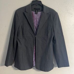 The limited stretch women’s size medium blazer suit jacket. Made in the USA.